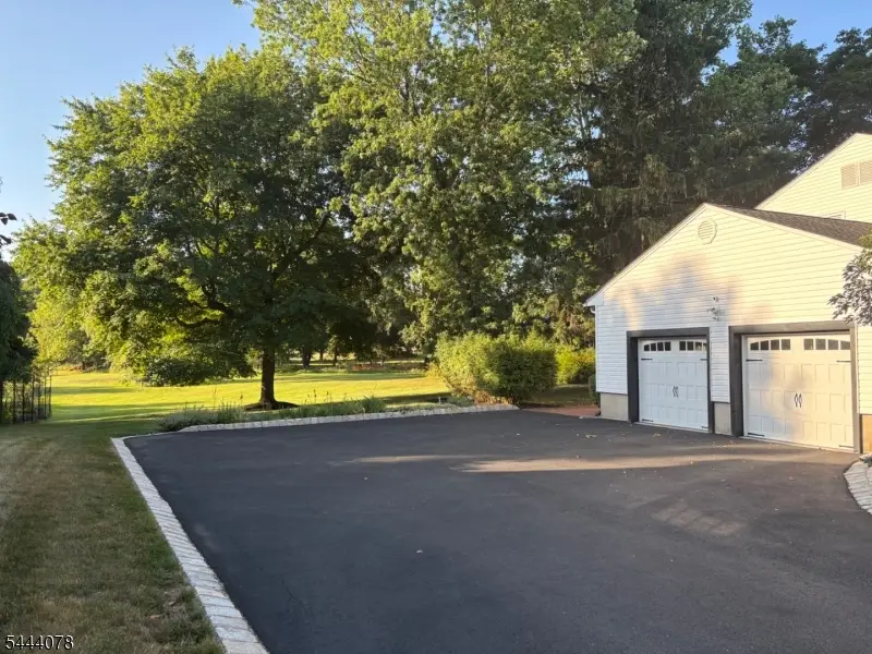410 Stony Brook Dr, Bridgewater Center, NJ 08807 - #2