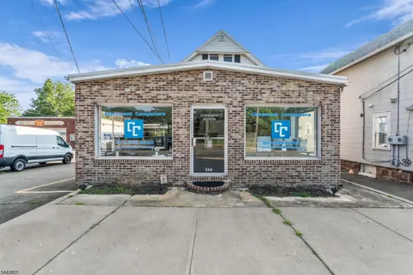 114 E Main St, Little Falls Twp., NJ 07424