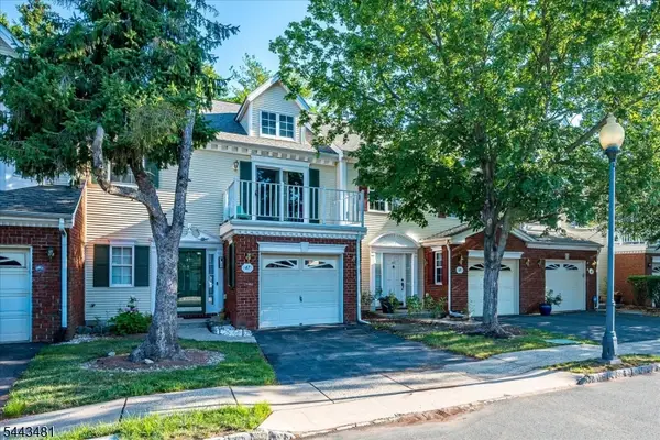 47 Sapphire Ln, Franklin Twp., NJ 08823
