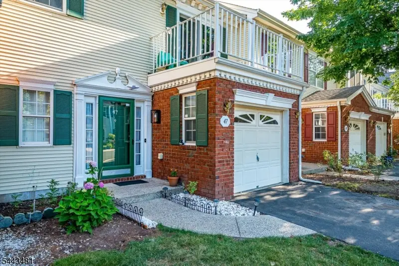 47 Sapphire Ln, Franklin Park, NJ 08823 - #2
