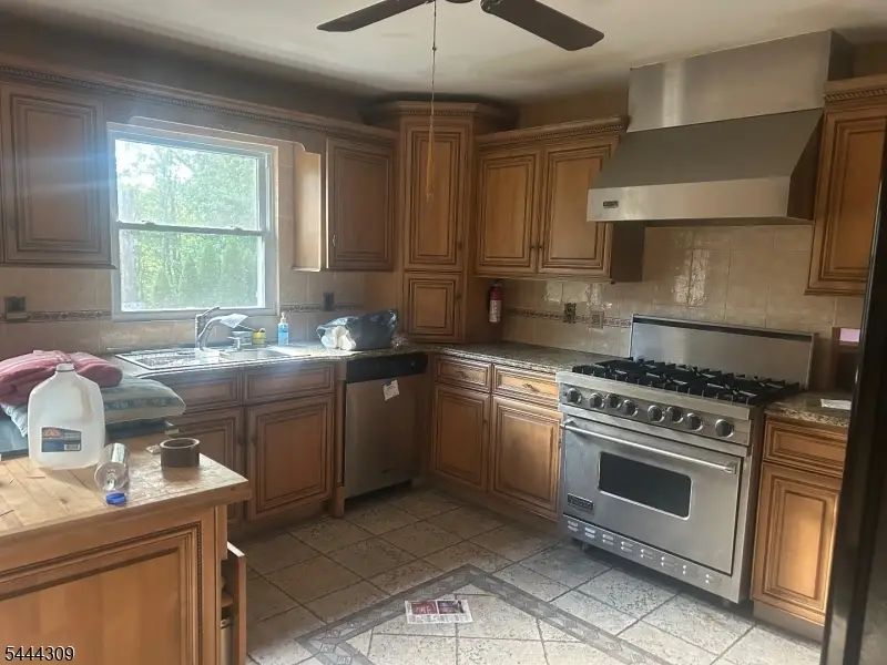 105 Kings Highwaay, Washington, NJ 07853 - #2