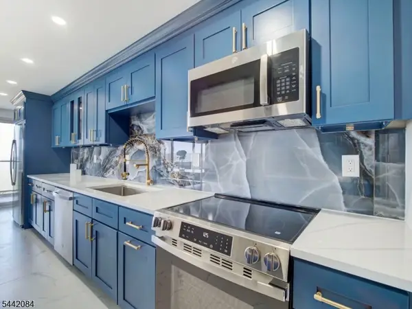 377 S Harrison St #17F, East Orange City, NJ 07018