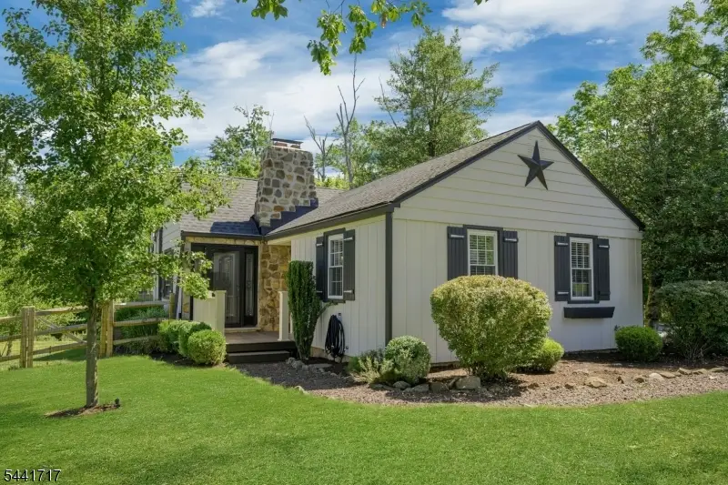 215 Mountainview Rd, Warren, NJ 07059 - #1