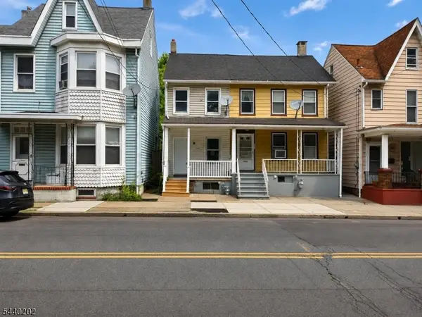 639 S Main St, Phillipsburg Town, NJ 08865