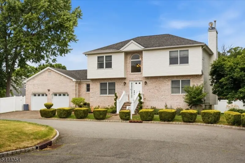 580 Center St, Kenilworth, NJ 07033 - #2