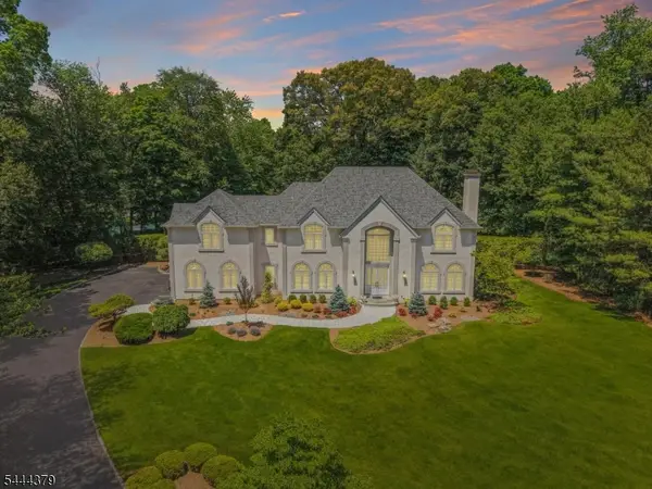 114 Valley Rd, Allendale Boro, NJ 07401