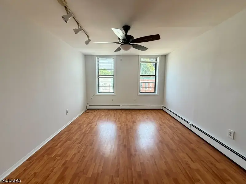 787 Summit Ave #11, Jersey City, NJ 07307 - #2