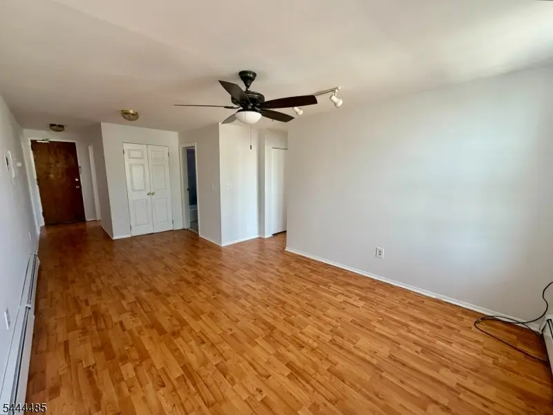 787 Summit Ave #11, Jersey City, NJ 07307 - #3