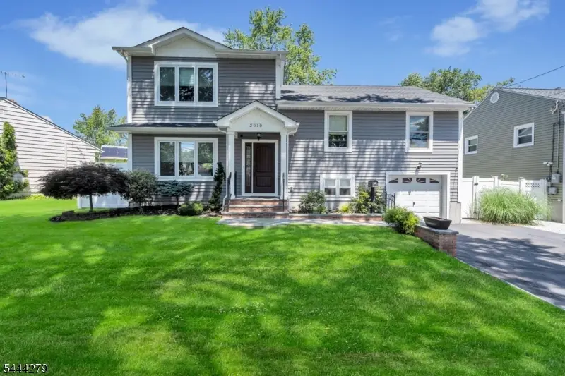2010 Windsor Rd, Linden, NJ 07036 - #2