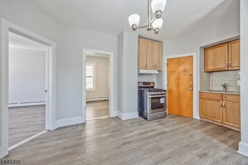 9 Vreeland Ave #4, Passaic, NJ 07055 - #2