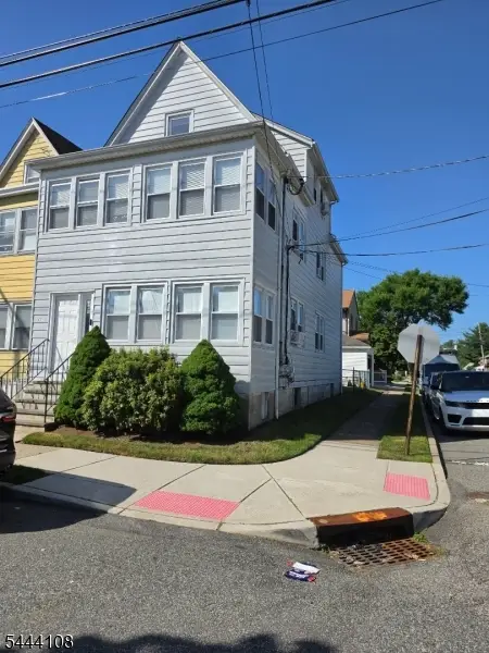 251 Speer Ave, Clifton City, NJ 07013
