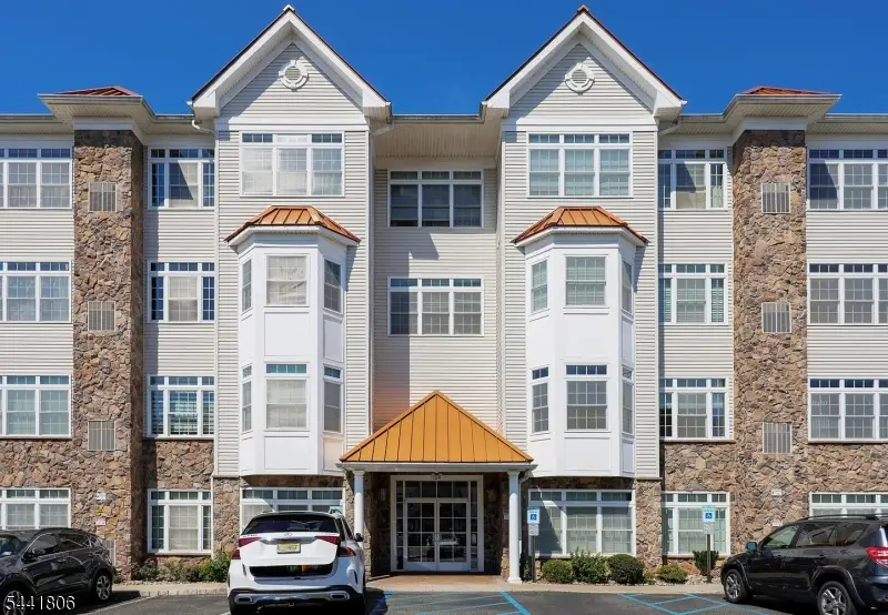 104 E Elizabeth Ave, Linden, NJ 07036 - #1