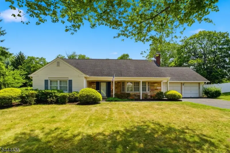 23 Sweetbriar Rd, Franklin, NJ 08873 - #1