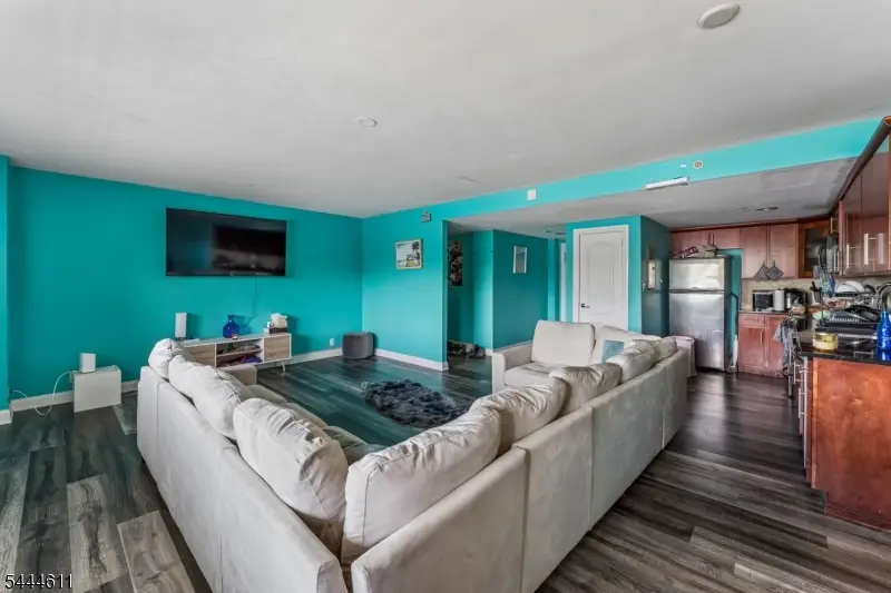 60 Parkway Dr, East Orange, NJ 07017 - #3