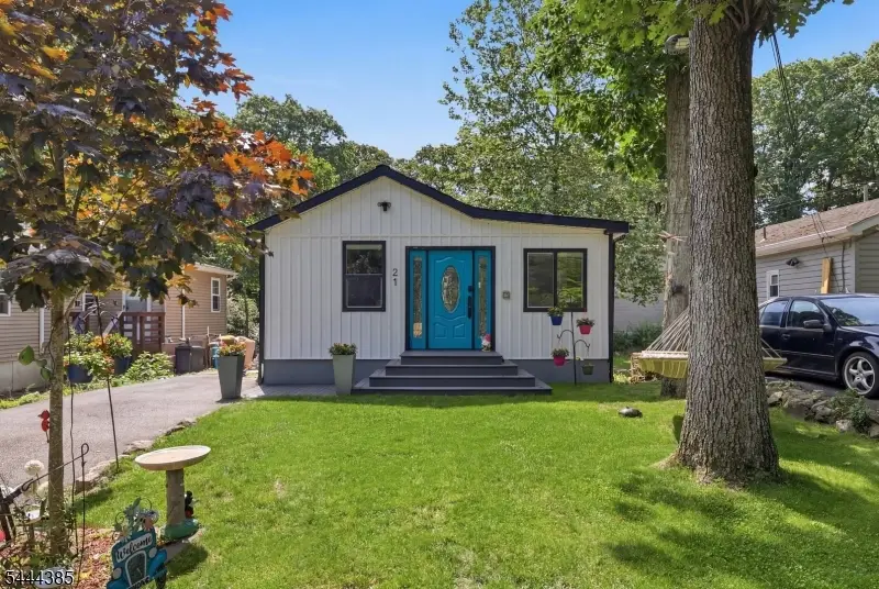 21 Bucknell Way, Hopatcong, NJ 07843 - #2
