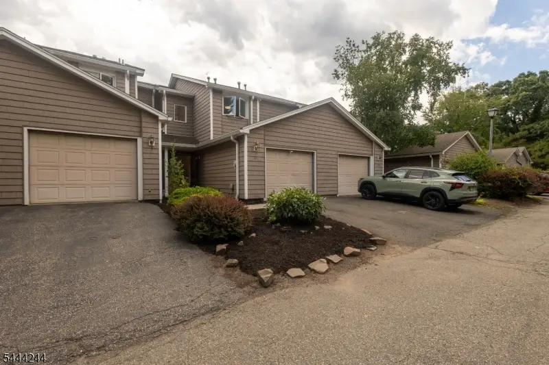 107 Rock Ledge Ter, Haledon, NJ 07508 - #2