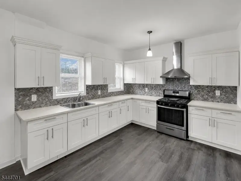142 E Jersey St, Elizabethport, NJ 07206 - #2