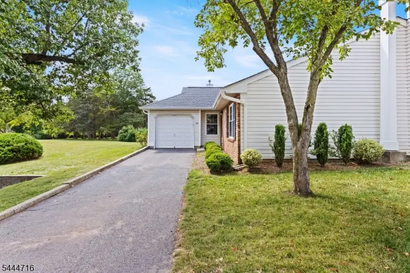 357 Cotswold Pl, Franklin, NJ 08873 - #3