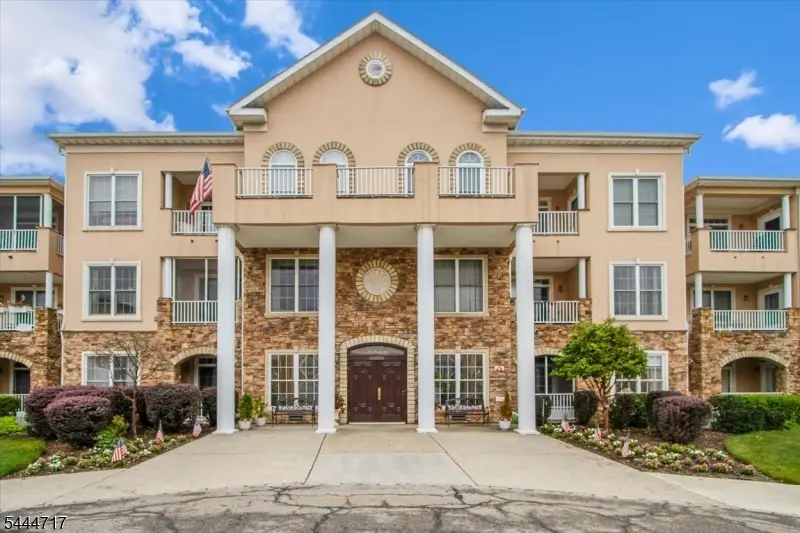 202 Cleveland Ln, Mount Hope, NJ 07866 - #2