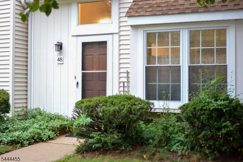 48 Nottingham Way, Franklin, NJ 08873 - #1