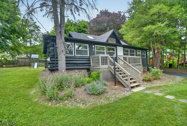 53 Lakeview Dr, West Milford Twp., NJ 07480