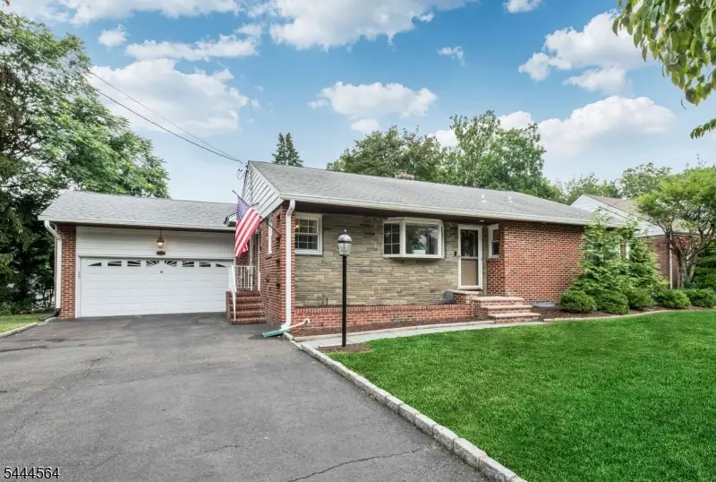 15 Kingwood Dr, Great Notch, NJ 07424 - #1