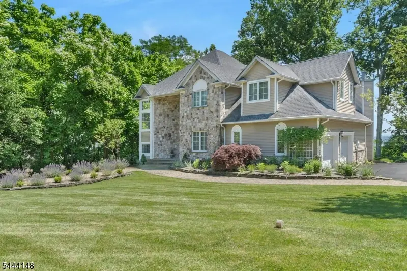 18 Bayview Terrace, Green Brook, NJ 08812 - #3