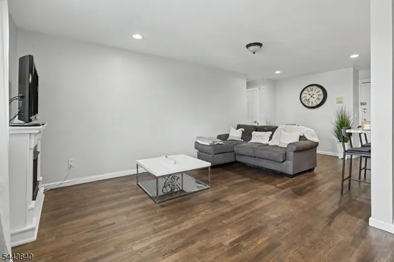 300 W Munsell Ave Cc5, Linden, NJ 07036 - #3