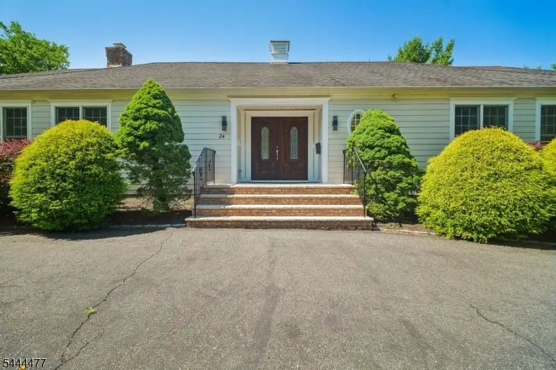24 Rippling Brook Dr, Millburn, NJ 07078 - #2