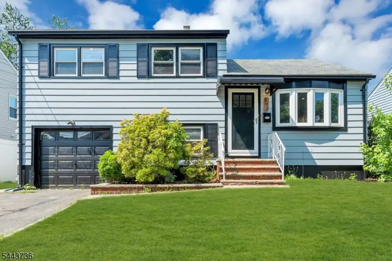 392 Lower Alden Dr, Rahway, NJ 07065 - #1