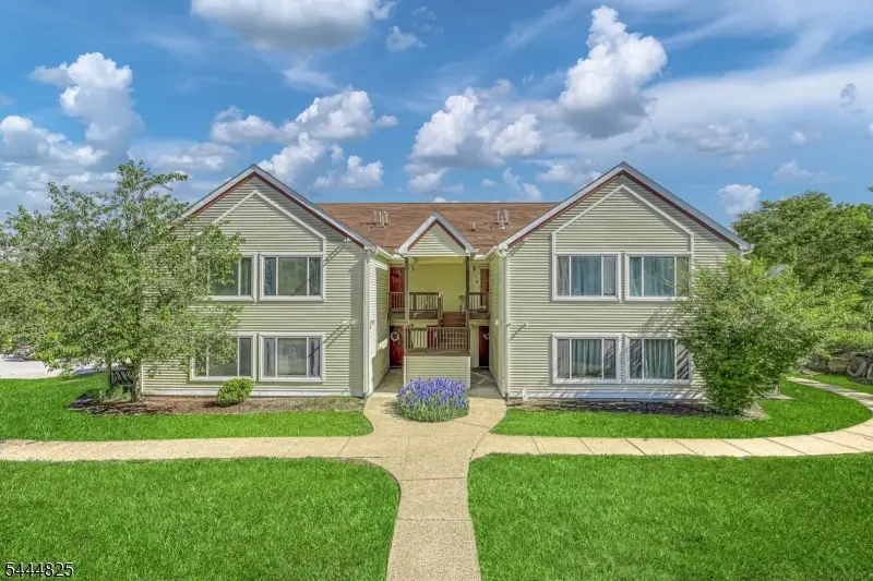 158 Falcon Ridge Way #158, Hamburg, NJ 07419 - #1