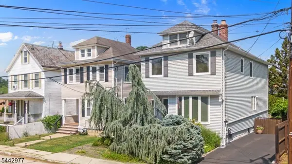 49 Broad St, Milltown Boro, NJ 08850