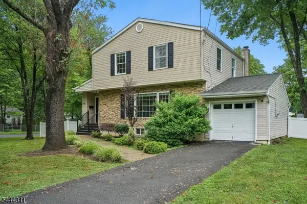 80 Briarwood Drive West, Berkeley Heights Twp., NJ 07922