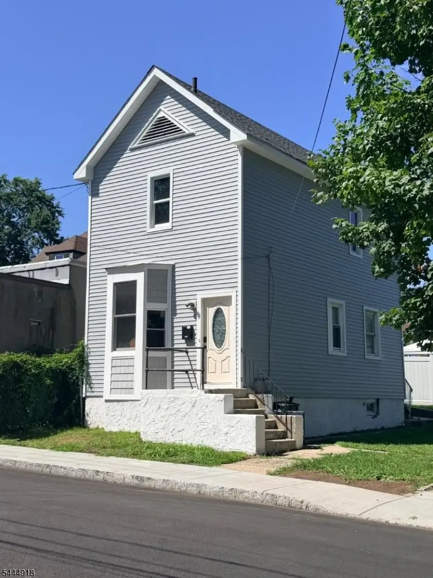7 Union St, West Orange, NJ 07052 - #1