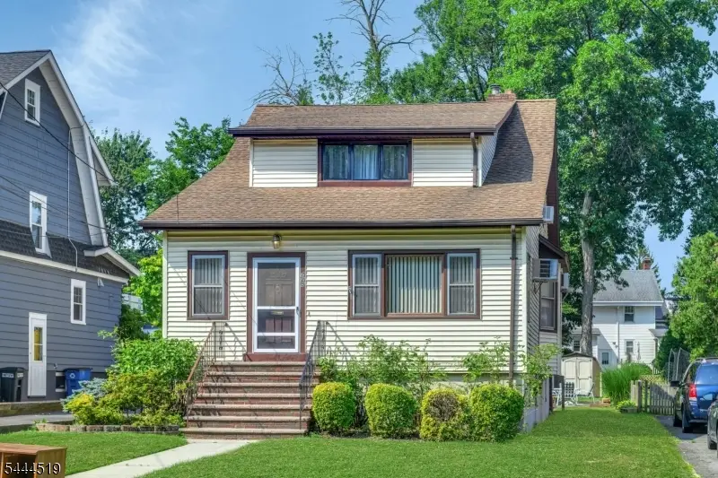 725 Prospect St, Maplewood, NJ 07040 - #1