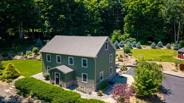 10 Dixon Rd, Franklin Boro, NJ 07416
