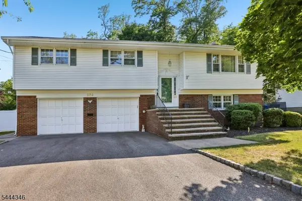 270 Midwood Rd, Paramus Boro, NJ 07652