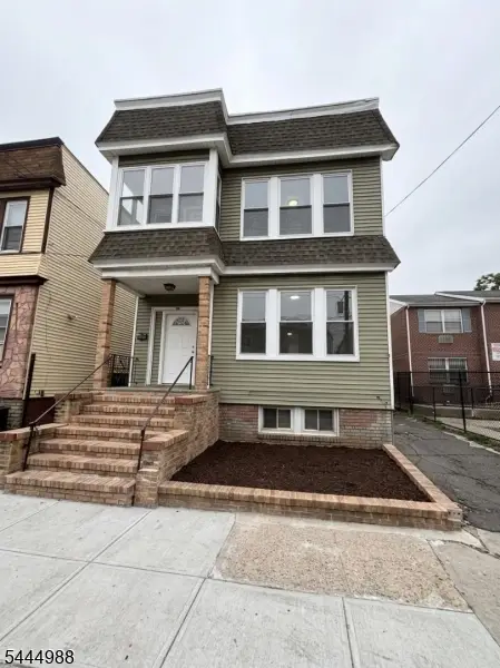 536 S 18th St, Newark City, NJ 07103
