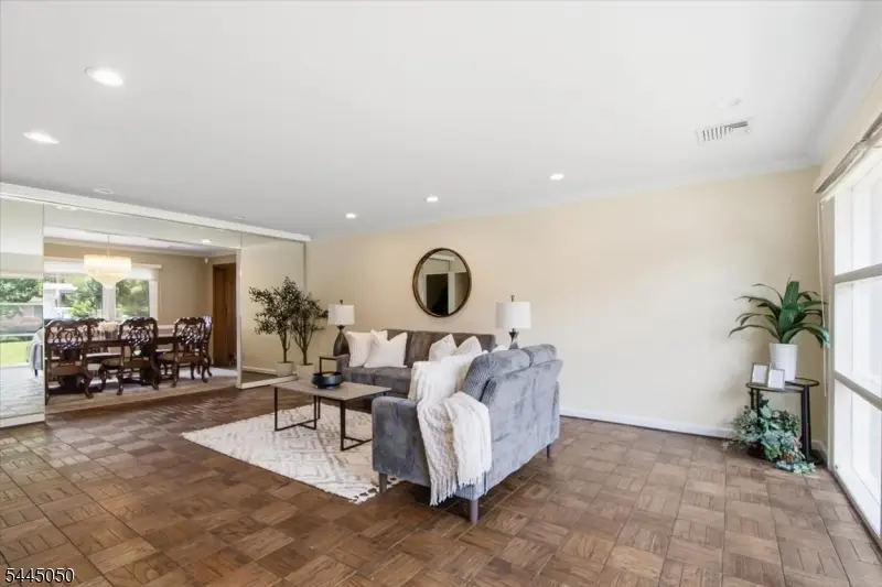 36 Curtis Ave, Pleasantdale, NJ 07052 - #2