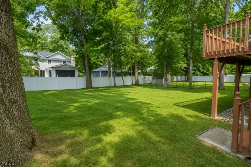 69 Jones Dr, New Providence, NJ 07974 - #3