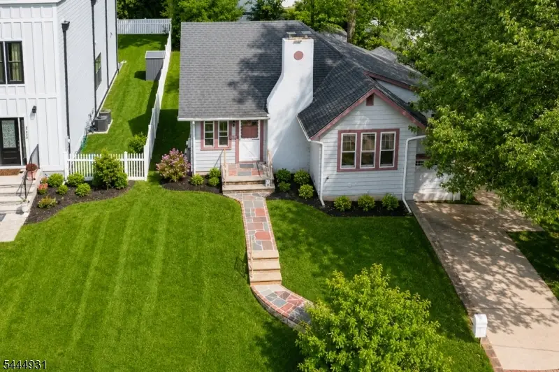 125 Meadowbrook Rd, Livingston, NJ 07039 - #2
