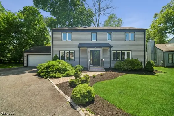 12 Arbor Ct, Livingston Twp., NJ 07039