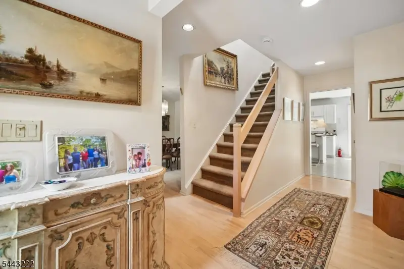 12 Arbor Ct, Livingston, NJ 07039 - #3