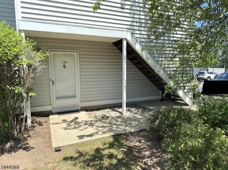 149 Mockingbird Ct #149, Readington, NJ 08887 - #1