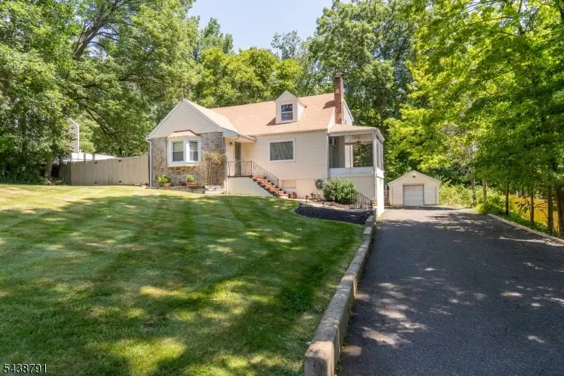 206 Mountain Pkwy, Dunellen, NJ 08812 - #2