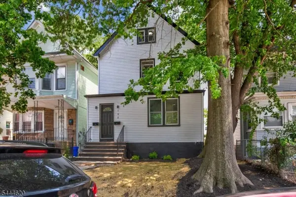 152 N Clinton St, East Orange City, NJ 07017