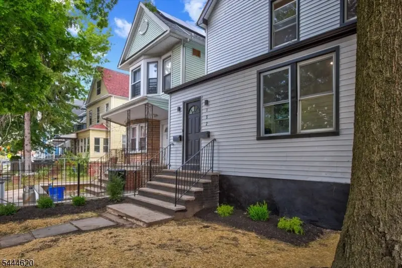152 N Clinton St, East Orange, NJ 07017 - #3