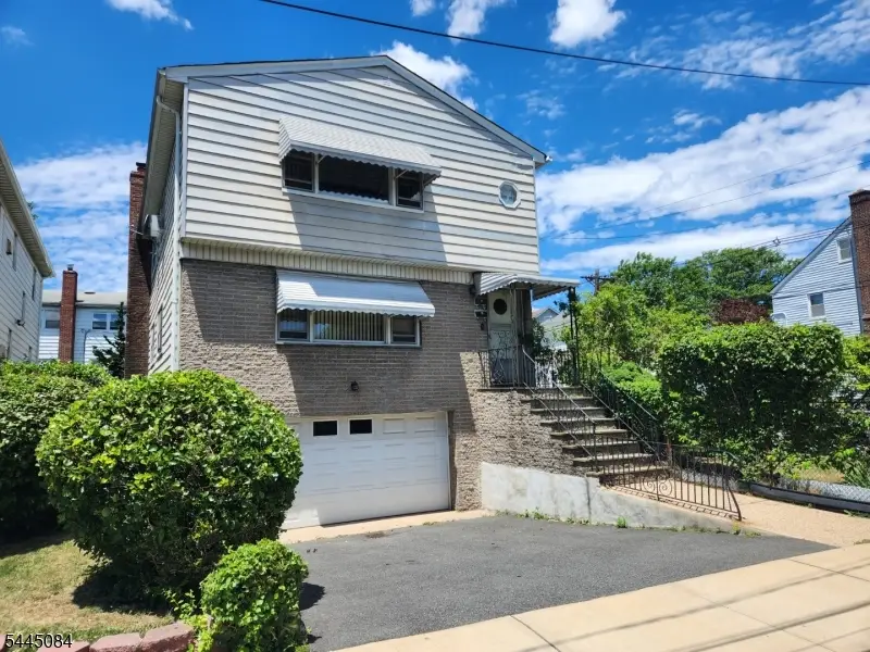 497 Clinton Pl, Newark, NJ 07112 - #1