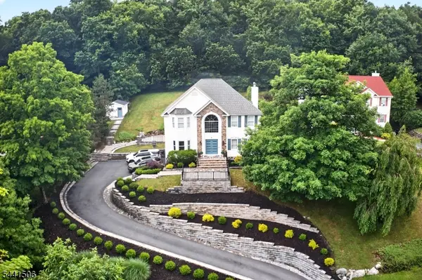 8 S Deer Hill Run, Byram Twp., NJ 07871