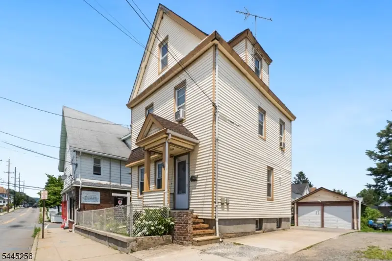 636 Paulison Ave, Clifton, NJ 07011 - #1